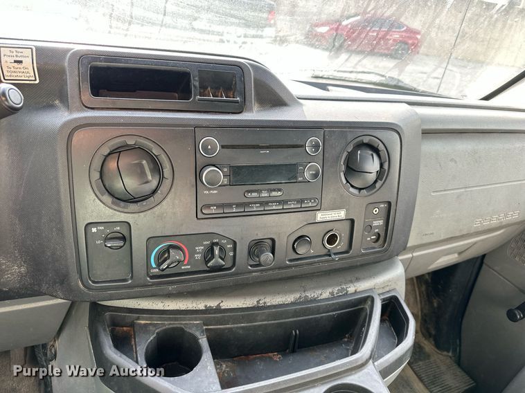 image for item DR2704 2012 Ford E350 Super Duty box truck