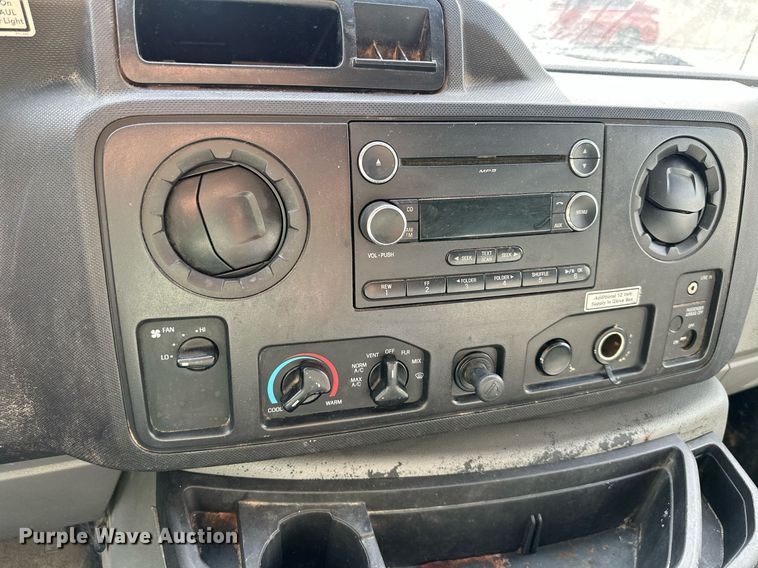 image for item DR2704 2012 Ford E350 Super Duty box truck