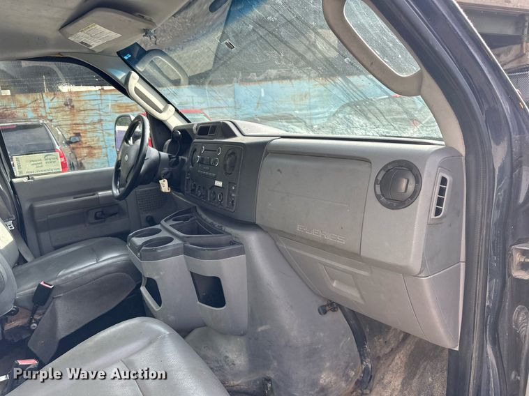 image for item DR2704 2012 Ford E350 Super Duty box truck