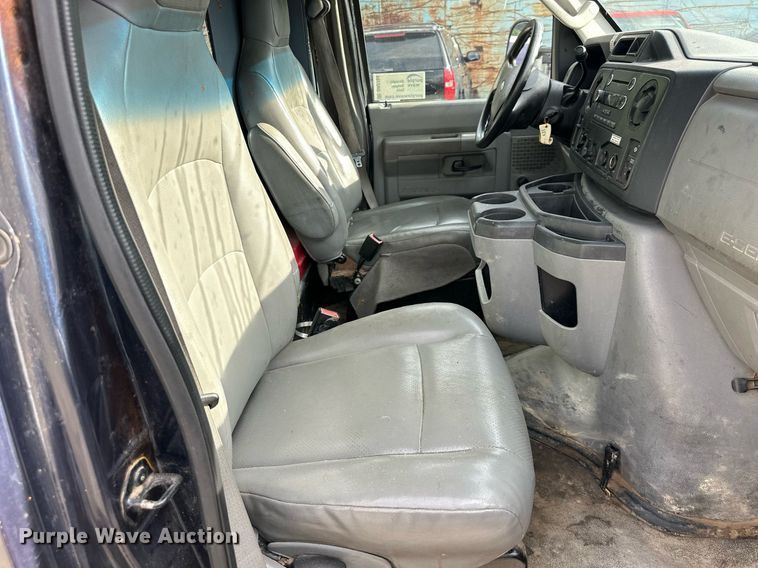 image for item DR2704 2012 Ford E350 Super Duty box truck