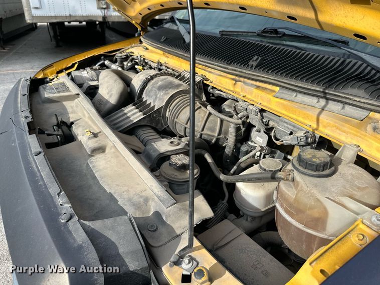 image for item DR2704 2012 Ford E350 Super Duty box truck