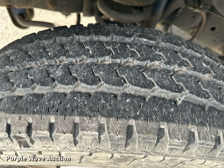 image for item DR2704 2012 Ford E350 Super Duty box truck