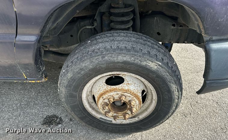 image for item DR2704 2012 Ford E350 Super Duty box truck