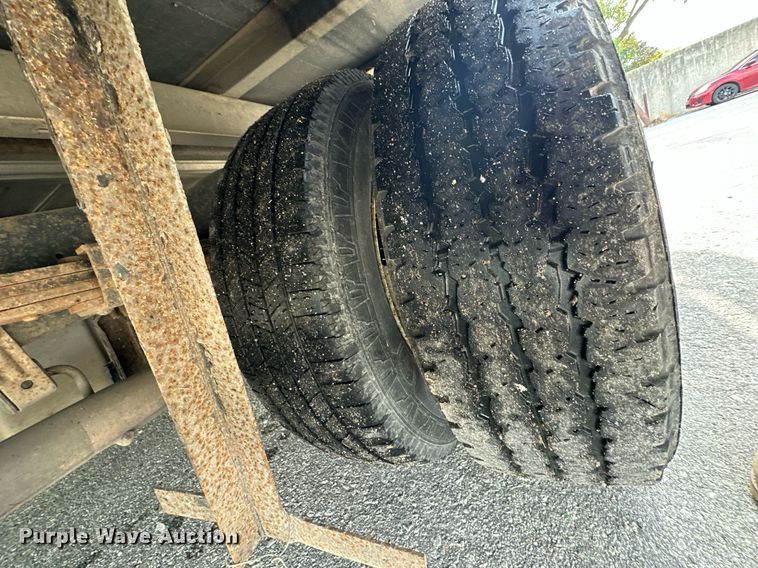 image for item DR2704 2012 Ford E350 Super Duty box truck