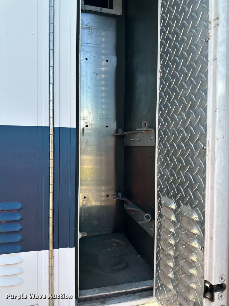 image for item DR2706 1994 Freightliner  Cascadia ambulance