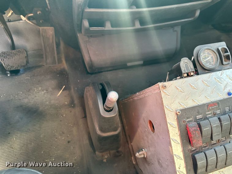 image for item DR2706 1994 Freightliner  Cascadia ambulance