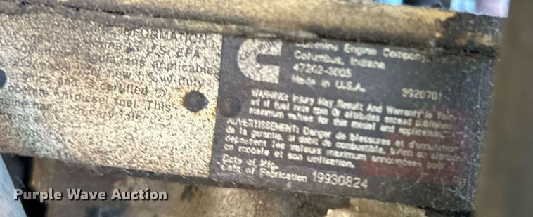 image for item DR2706 1994 Freightliner  Cascadia ambulance