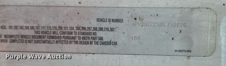 image for item DR2706 1994 Freightliner  Cascadia ambulance