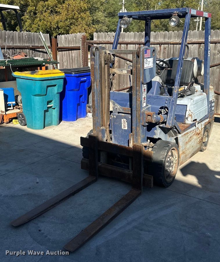 image for item DR2718 Komatsu FG25S-11 forklift