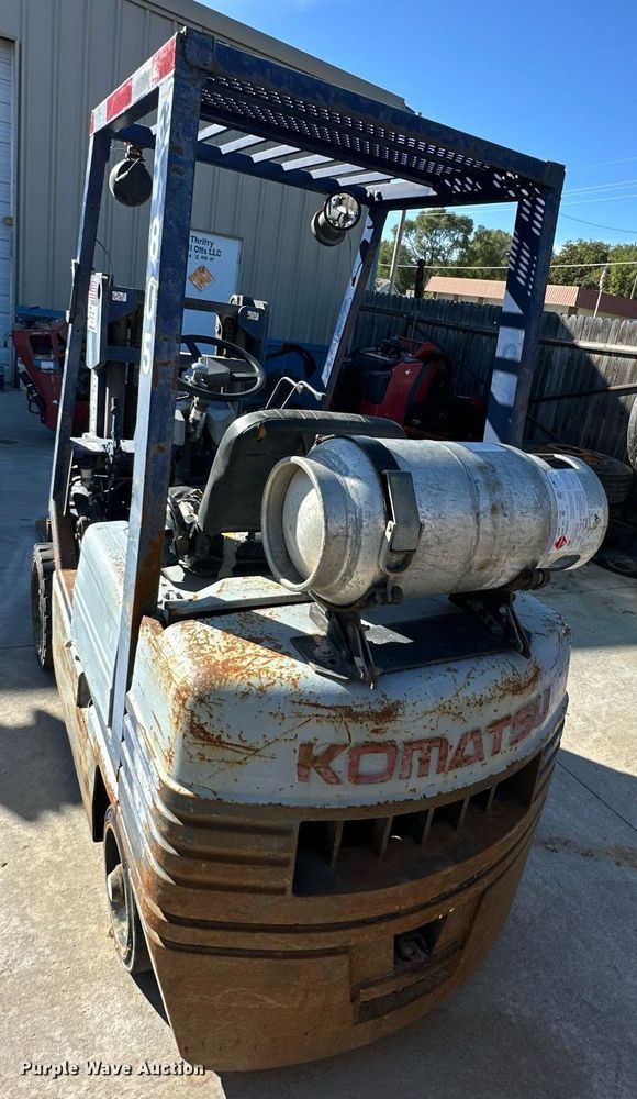 image for item DR2718 Komatsu FG25S-11 forklift
