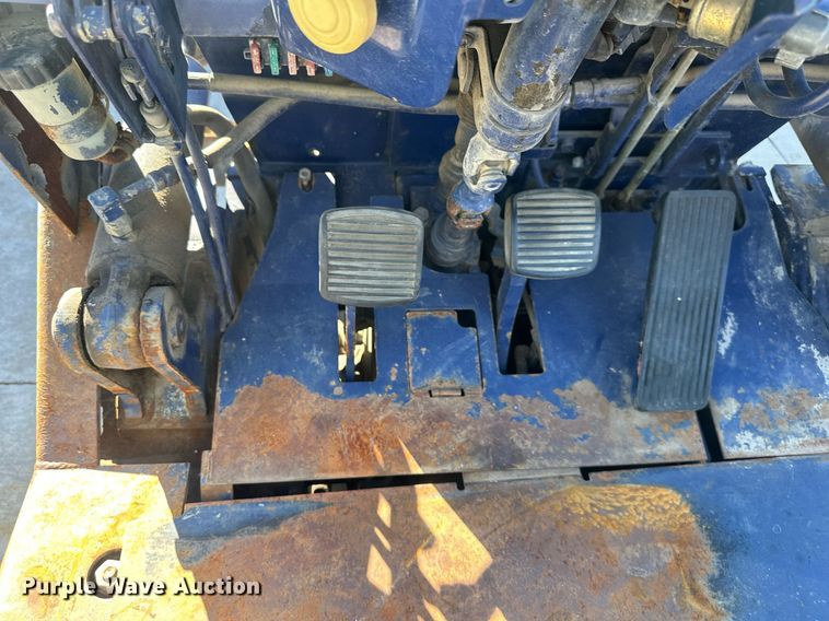 image for item DR2718 Komatsu FG25S-11 forklift
