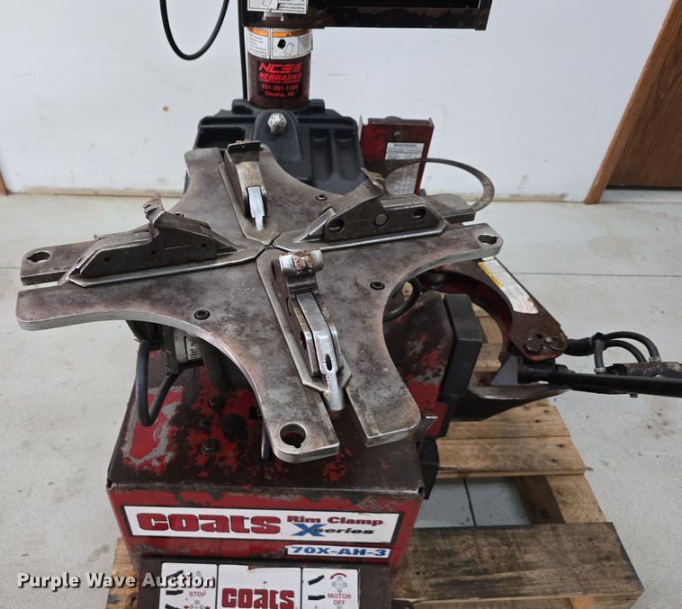 image for item DS4844 Coats Rim Clamp X Series 70X-AH-3 tire machine
