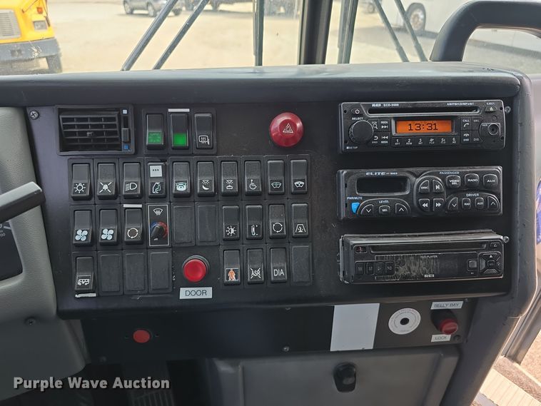 image for item DS4853 2007 Van Hool C2045 coach bus