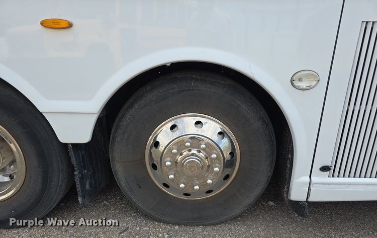 image for item DS4853 2007 Van Hool C2045 coach bus