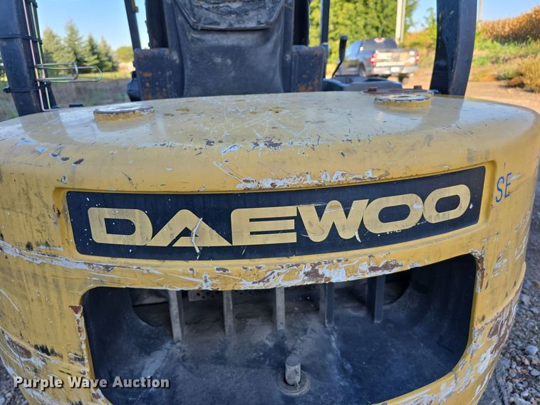 image for item DS4877 Daewoo G25E-3 forklift