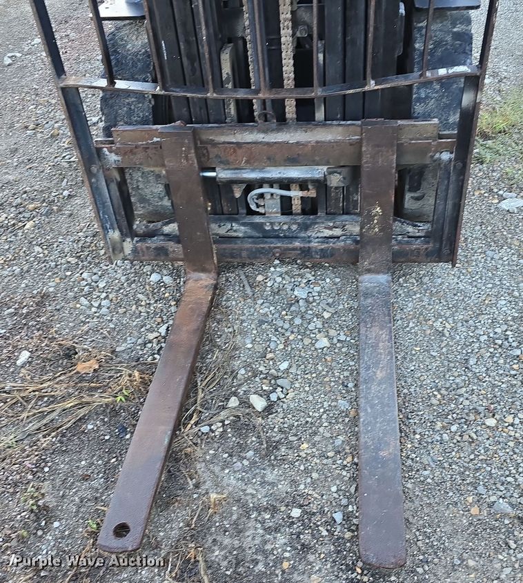 image for item DS4877 Daewoo G25E-3 forklift