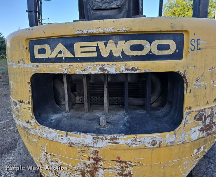 image for item DS4877 Daewoo G25E-3 forklift