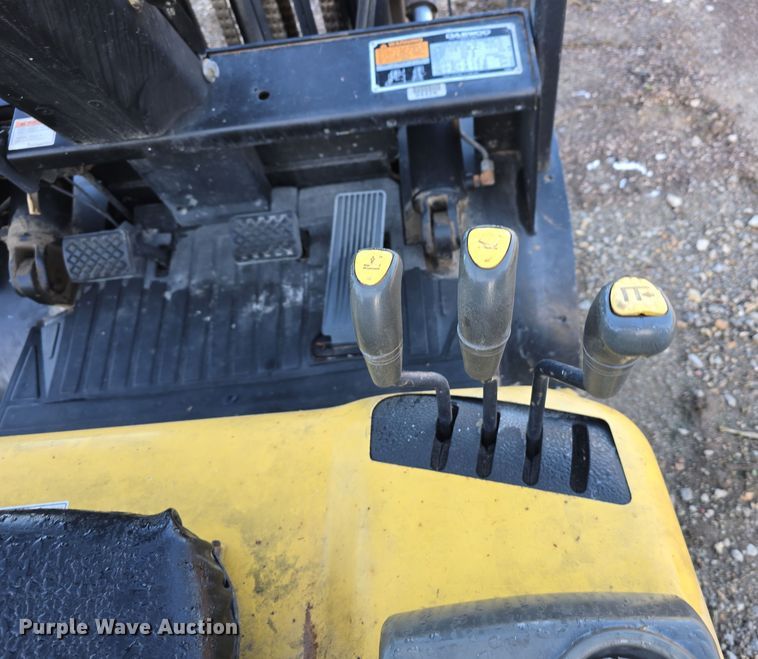 image for item DS4877 Daewoo G25E-3 forklift