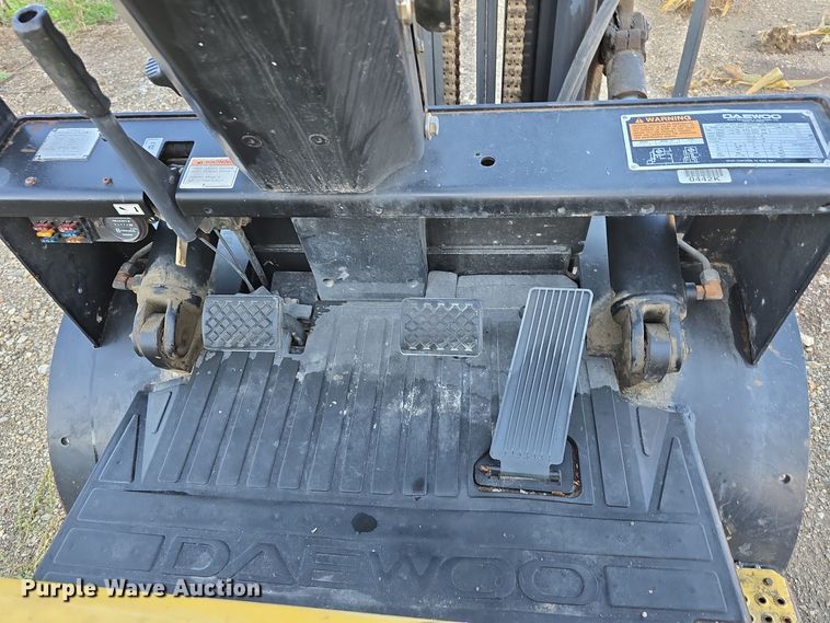 image for item DS4877 Daewoo G25E-3 forklift