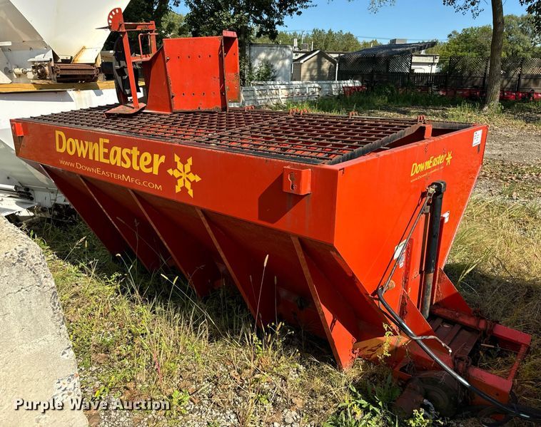 image for item DT2008 Down Easter spreader 