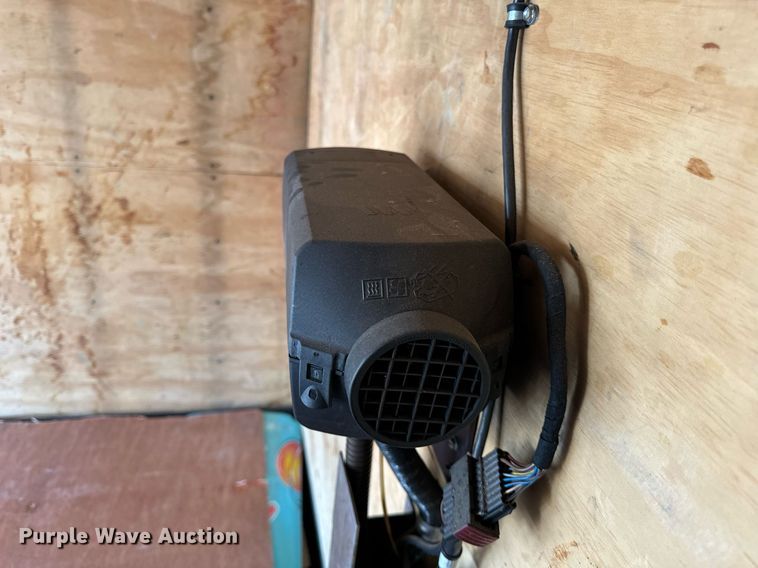 image for item DT2023 2018 Ford F650 Super Duty  box truck