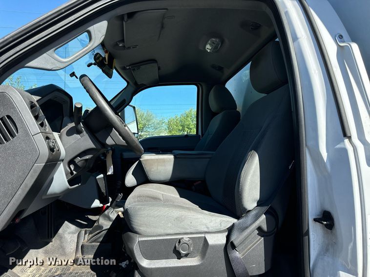 image for item DT2023 2018 Ford F650 Super Duty  box truck