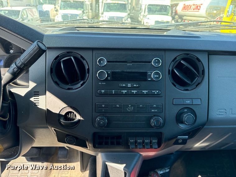 image for item DT2023 2018 Ford F650 Super Duty  box truck