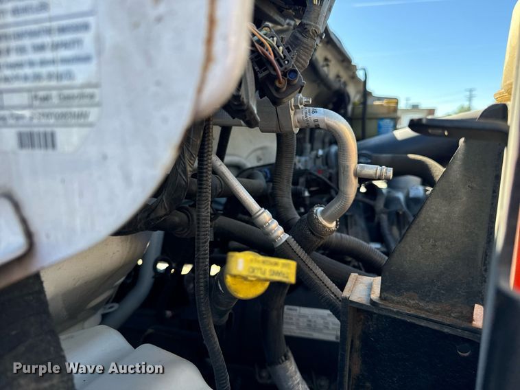 image for item DT2023 2018 Ford F650 Super Duty  box truck