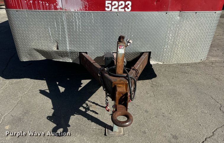 image for item DT2034 2001 Hilbilt Trailers enclosed cargo trailer