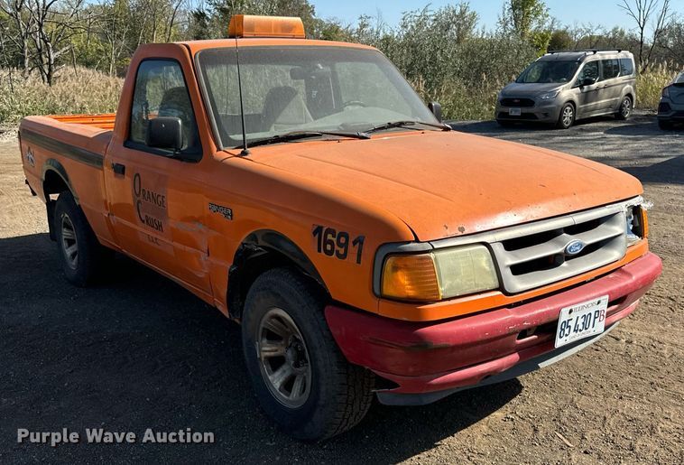 image for item DT2038 1995 Ford Ranger XL pickup truck