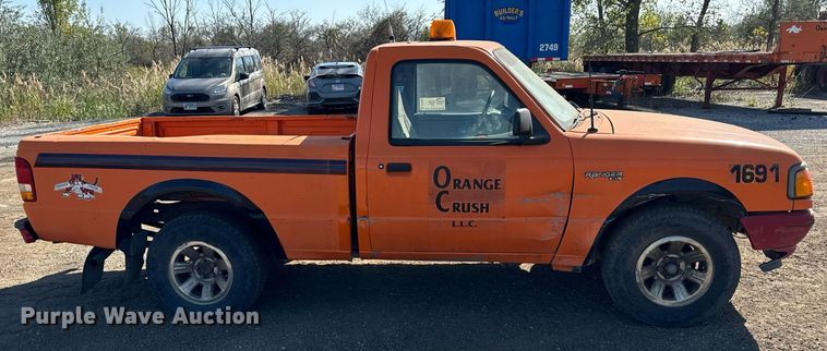 image for item DT2038 1995 Ford Ranger XL pickup truck