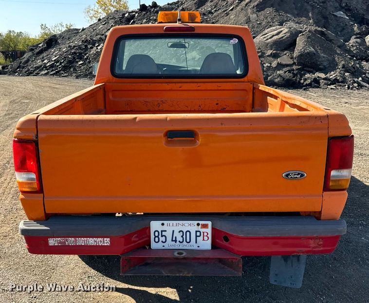 image for item DT2038 1995 Ford Ranger XL pickup truck
