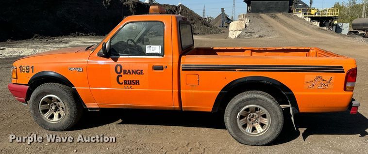 image for item DT2038 1995 Ford Ranger XL pickup truck