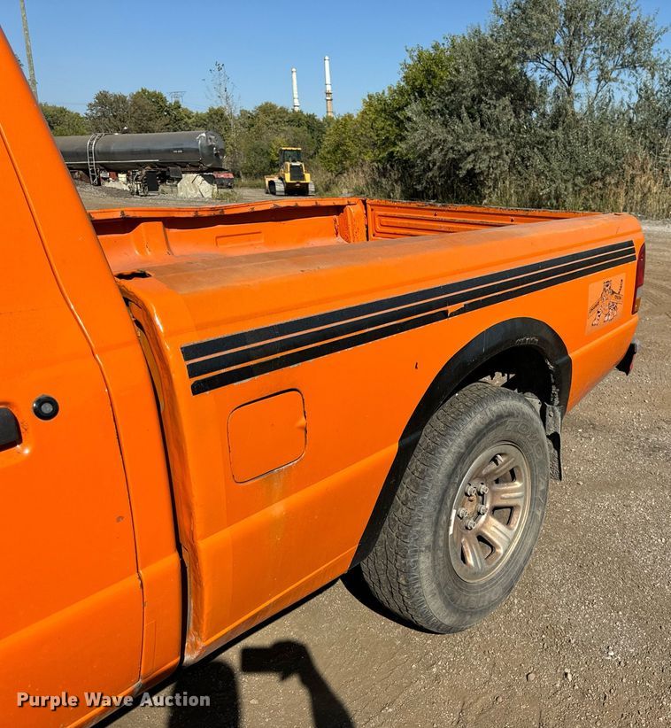 image for item DT2038 1995 Ford Ranger XL pickup truck