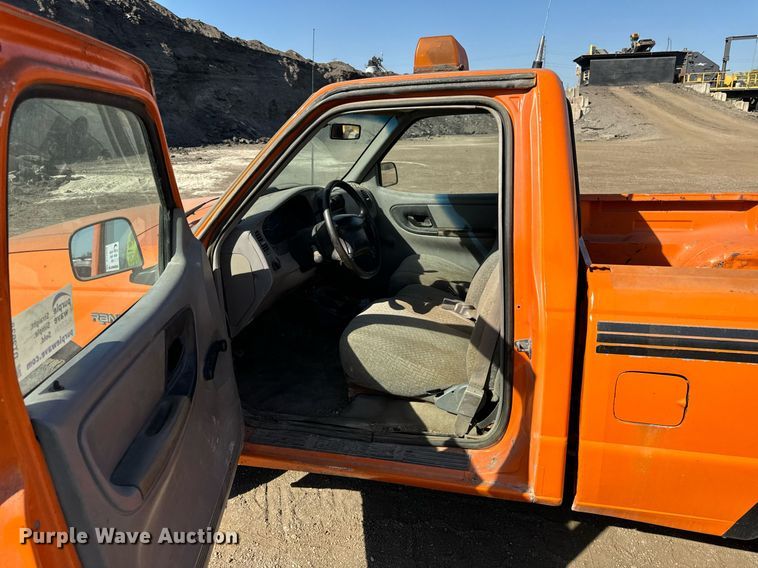 image for item DT2038 1995 Ford Ranger XL pickup truck