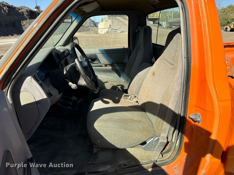 image for item DT2038 1995 Ford Ranger XL pickup truck