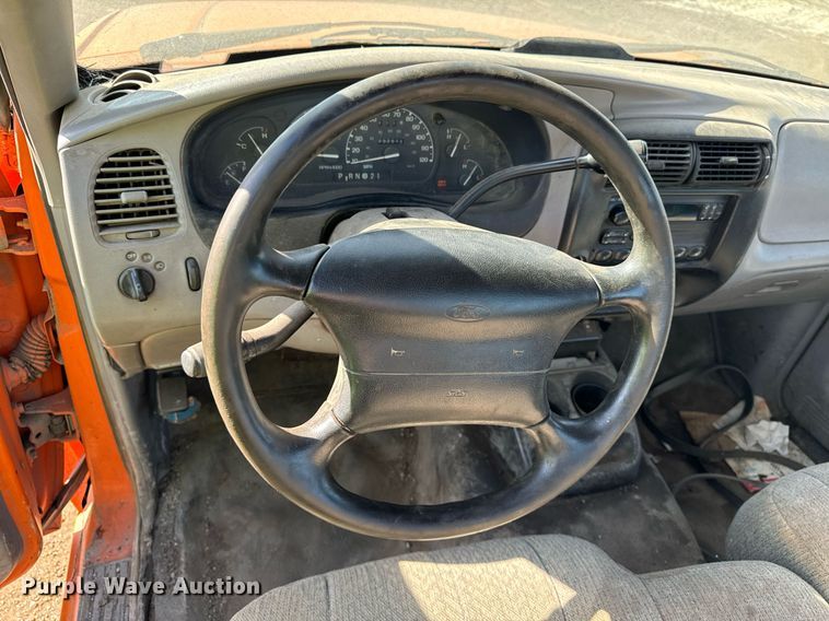 image for item DT2038 1995 Ford Ranger XL pickup truck