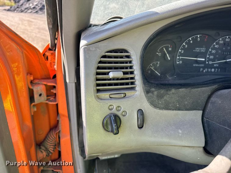 image for item DT2038 1995 Ford Ranger XL pickup truck