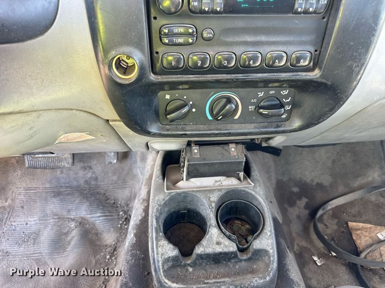 image for item DT2038 1995 Ford Ranger XL pickup truck