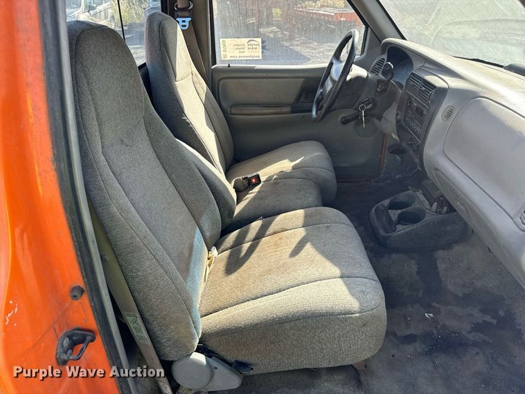 image for item DT2038 1995 Ford Ranger XL pickup truck