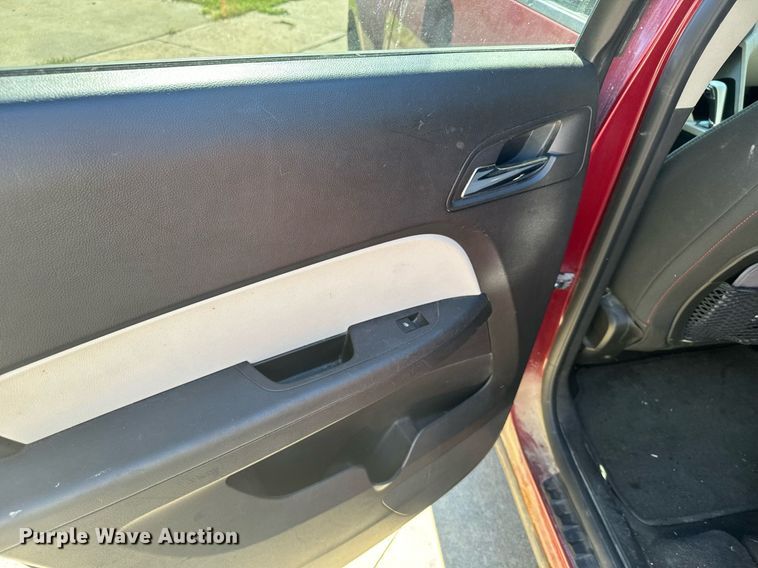 image for item DV2834 2010 Chevrolet  Equinox LT SUV