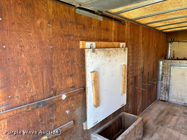 image for item DV5823 1997 Chevrolet  3500 box truck