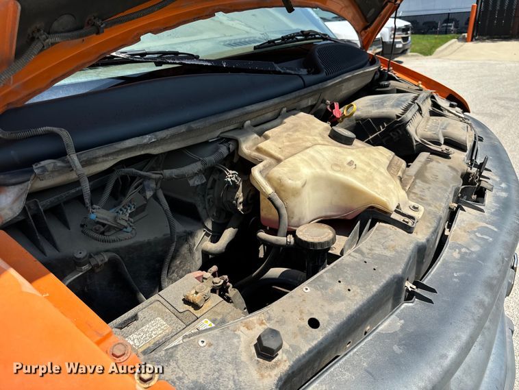 image for item DV5823 1997 Chevrolet  3500 box truck