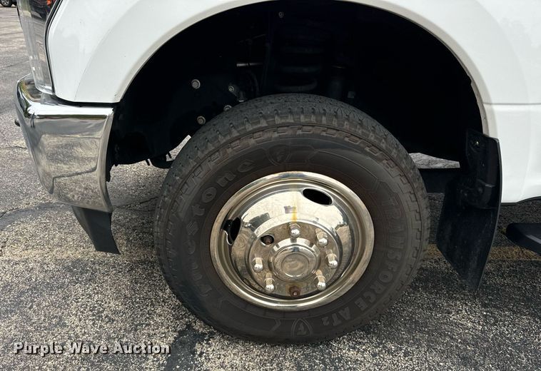 image for item DV5949 2019 Ford  F350 Super Duty XL Crew Cab pickup truck