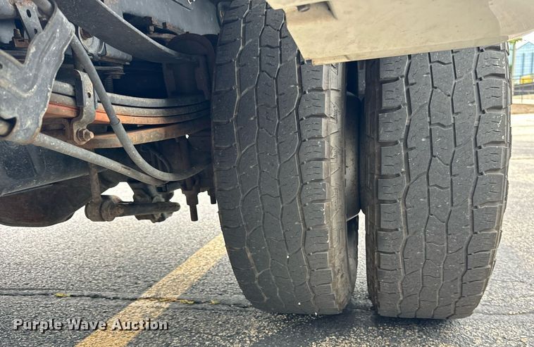 image for item DV5949 2019 Ford  F350 Super Duty XL Crew Cab pickup truck