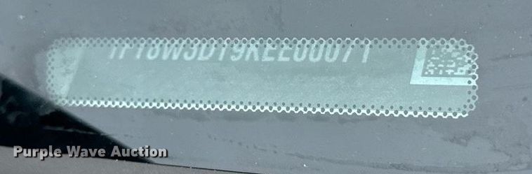 image for item DV5949 2019 Ford  F350 Super Duty XL Crew Cab pickup truck