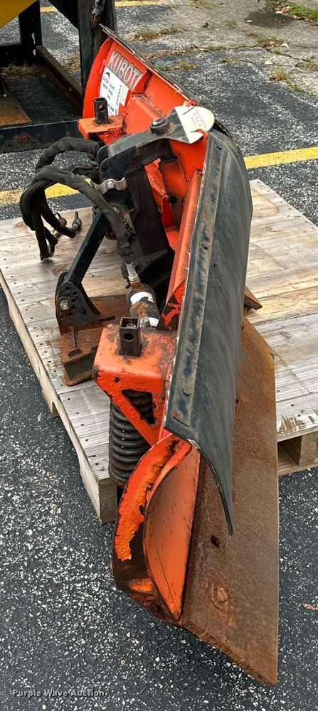image for item DV5953 Kubota  V4291 snow plow