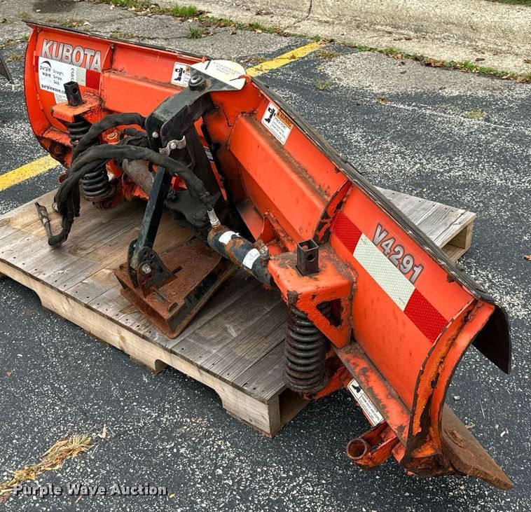image for item DV5953 Kubota  V4291 snow plow