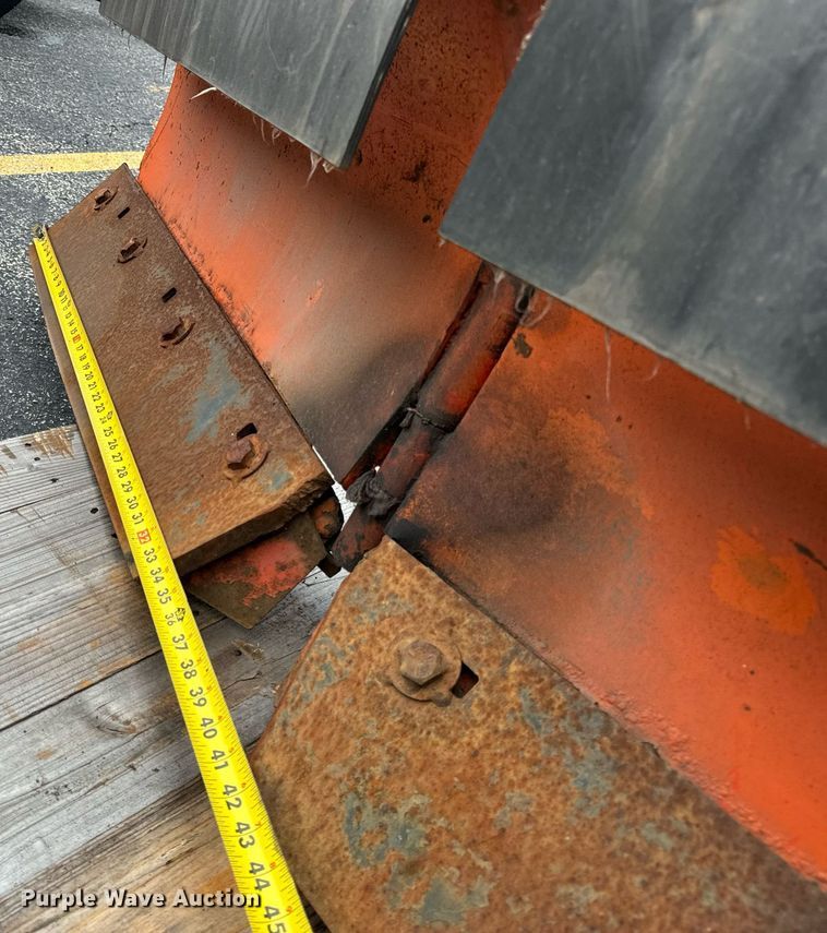 image for item DV5953 Kubota  V4291 snow plow