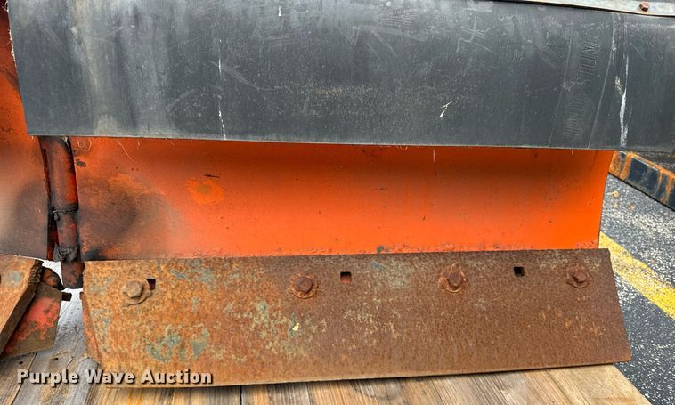 image for item DV5953 Kubota  V4291 snow plow